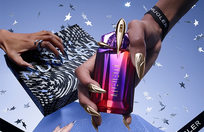 28006_Mugler_Xmas_Brand_Room_-_Superdrug_-_Category_AlienHypersense_700x455.jpg 28006_Mugler_Xmas_Brand_Room_-_Superdrug_-_Category_AlienHypersense_700x455.jpg