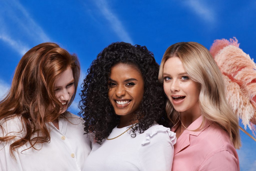 3 female models with healthy long hair