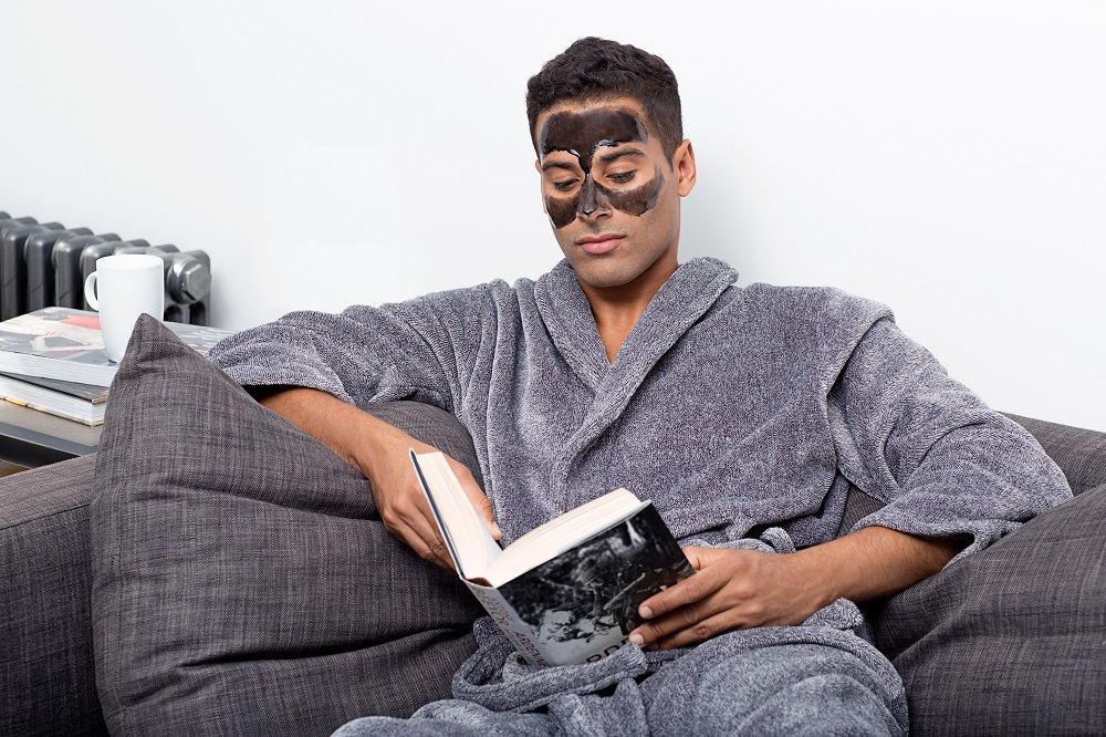 Man wearing face mask