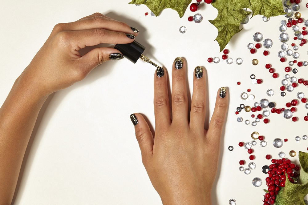 Ombre Glitter Nails 6 - Glitter the Tip