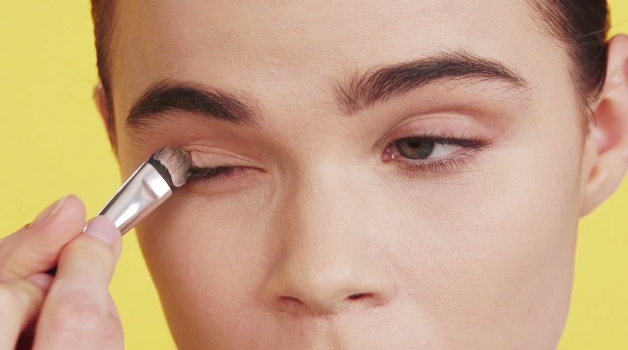 Cateye Cut Crease Eye Shadow 1 - Prime Your Eyelids