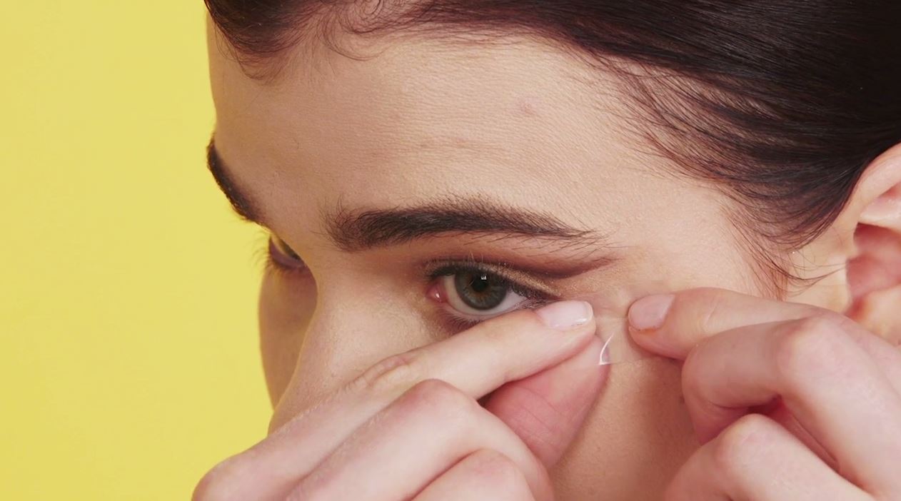 Cateye Cut Crease Eye Shadow 11 - Apply More Sticky Tape
