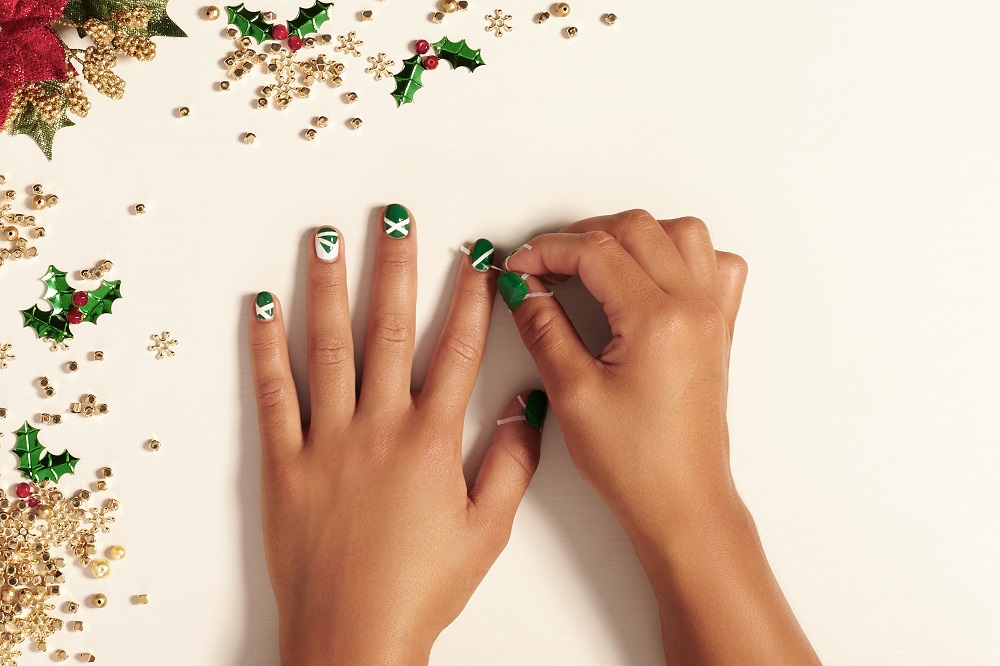 Christmas nail tutorial