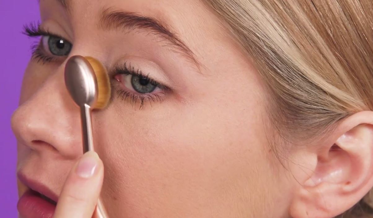 how to use oval brushes