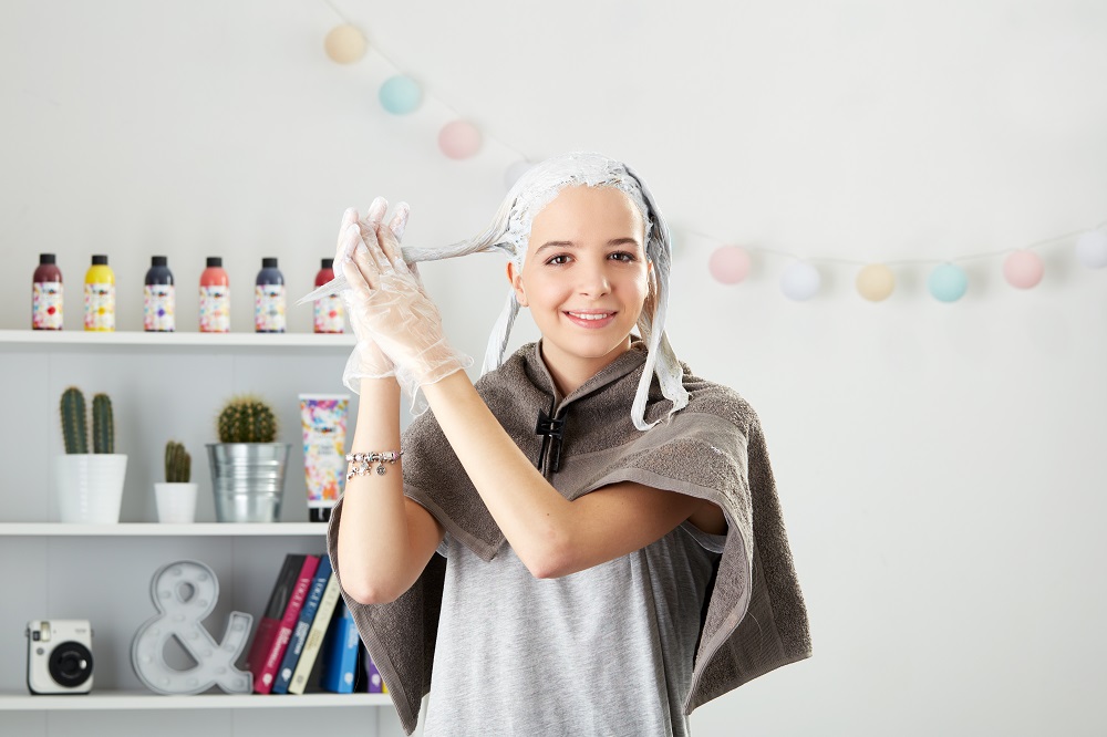 how to bleach hair at home