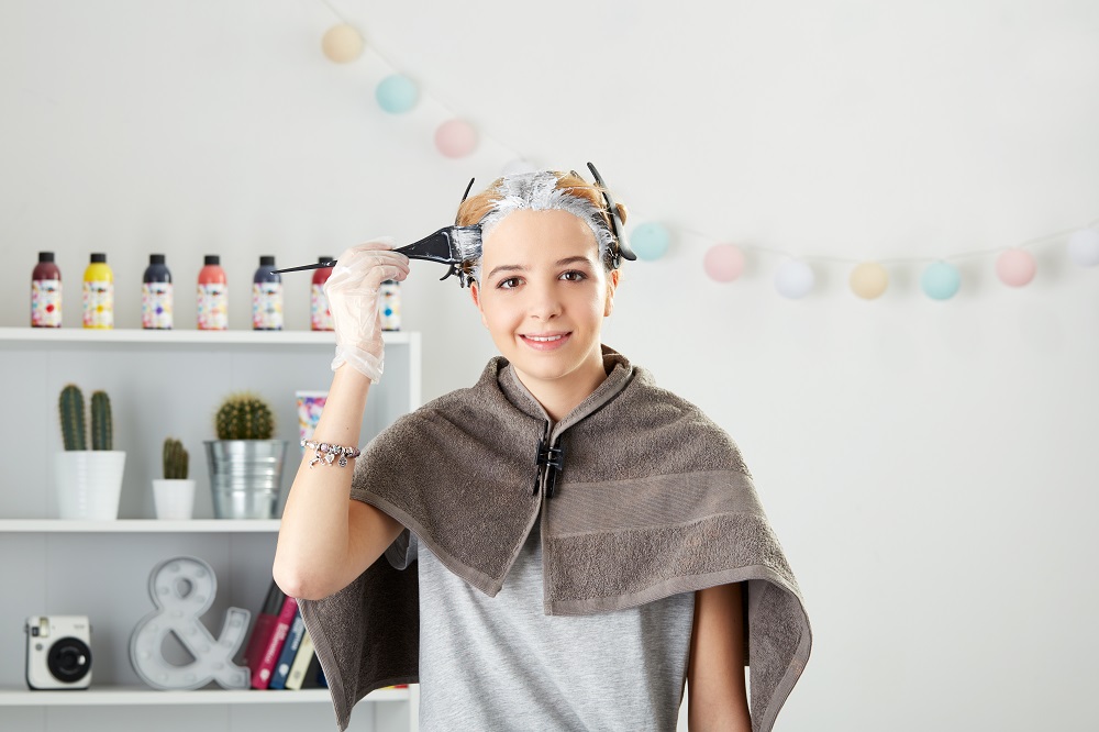 how to bleach hair at home