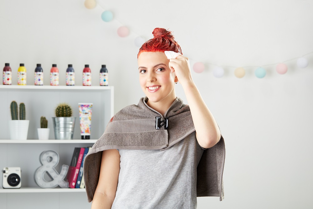 whole-head-pastel-red-pick&mix-tutorial