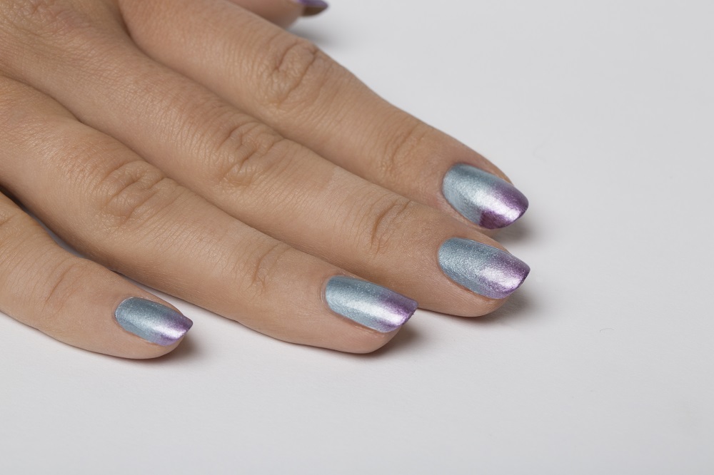 Ombre metallic nails feature