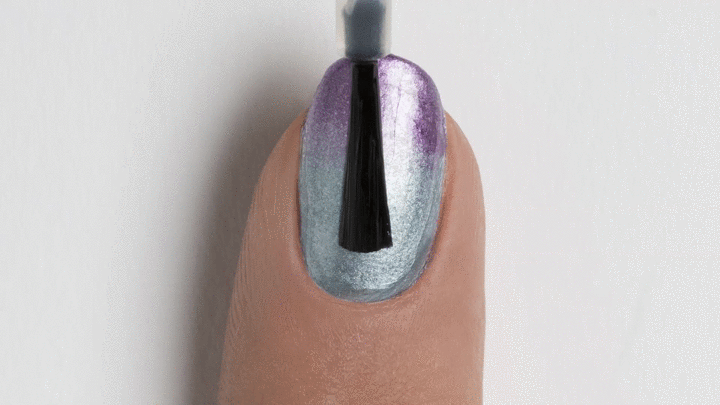 Ombre metallic nails 4