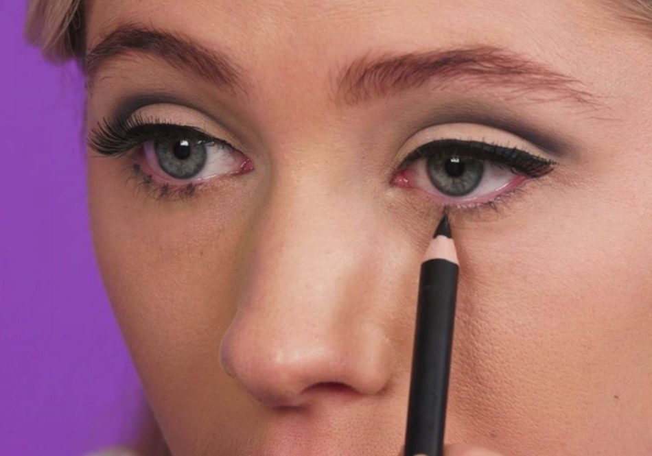 How to Get the 60s Makeup Look