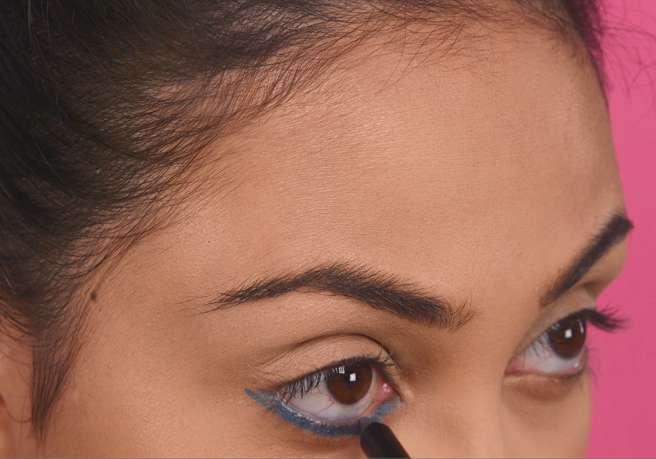 Colour block dramatic eyeliner step 3