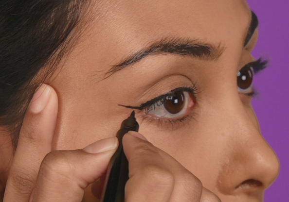 Half winged eyeliner step 2