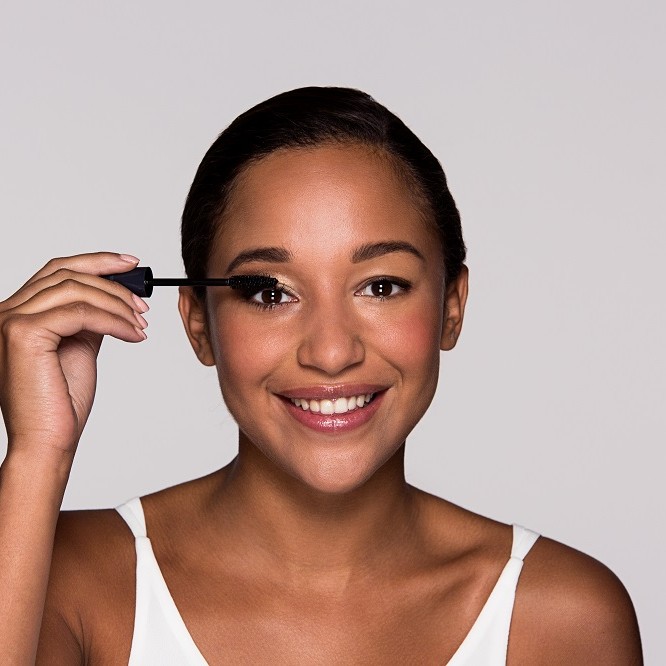 Apply eye shadow 7