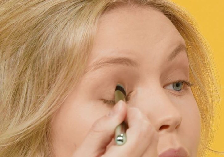 Makeup for Golden Blonde Hair