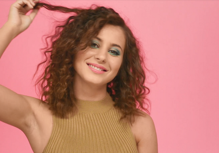 Modern 80s spiral curl step 6