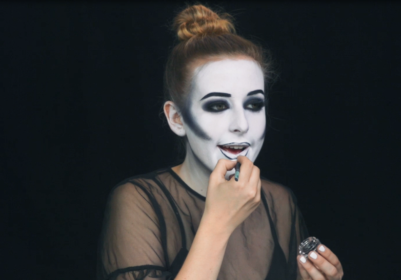 Scary Halloween Makeup 7